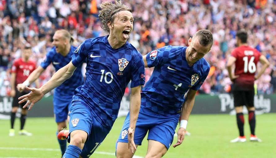 Turkey v Croatia - UEFA Euro 2016 - Group D - Parc des Princes