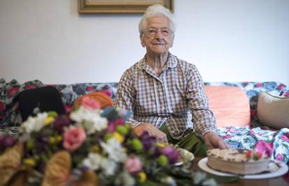 Tek joj je sto godina: Recept za dug život su rad i skromnost