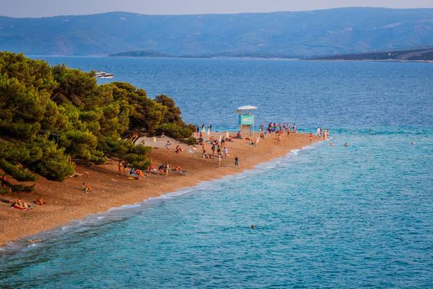 Bol:  Predvečerje na Zlatnom Ratu