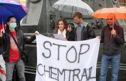 Stop Chemtrails! Desetak ljudi dio globalne prosvjedne akcije 