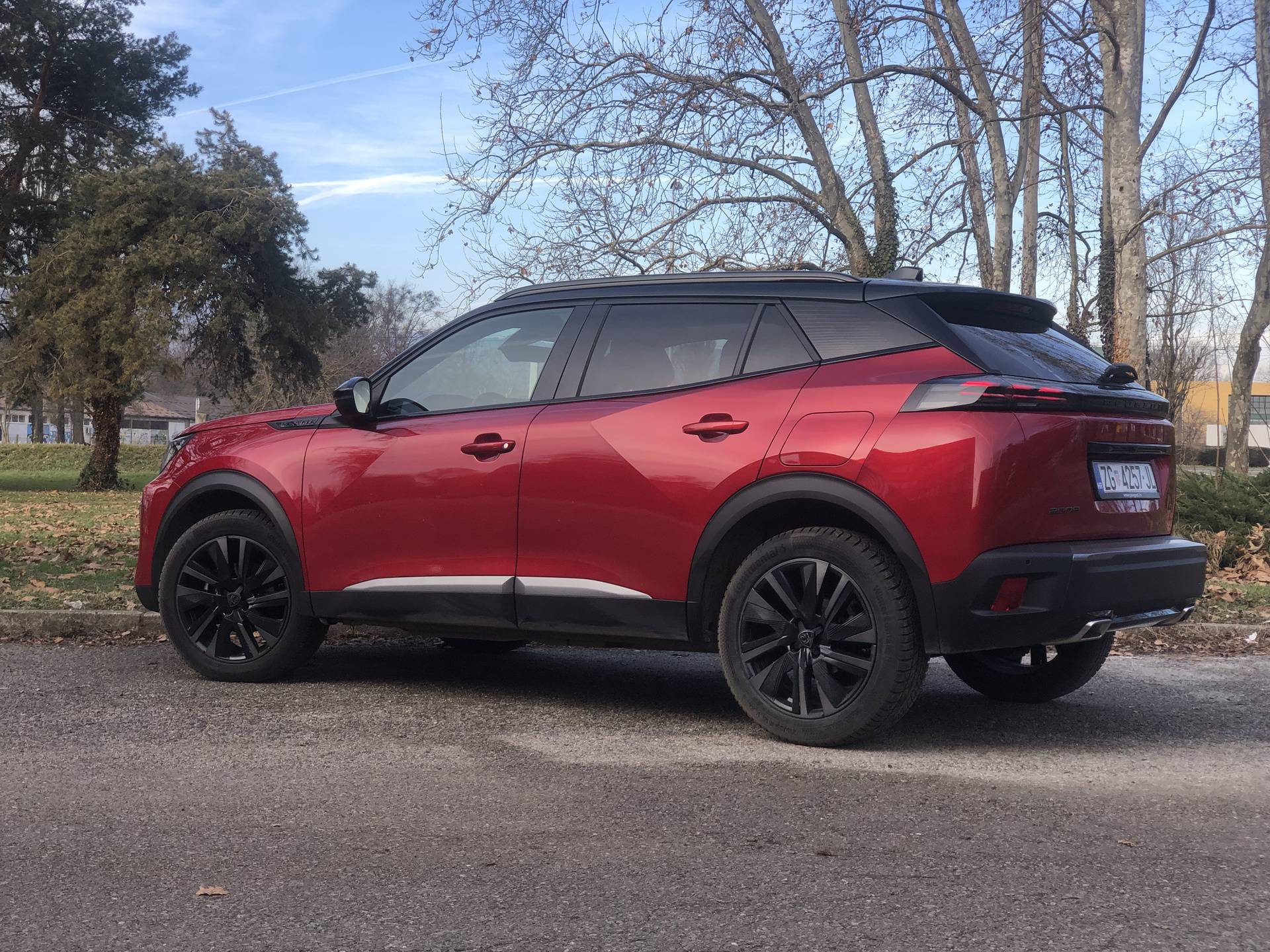 Testirali smo Peugeot 2008: Redizajnirani mali SUV nije samo obični gradski šminker