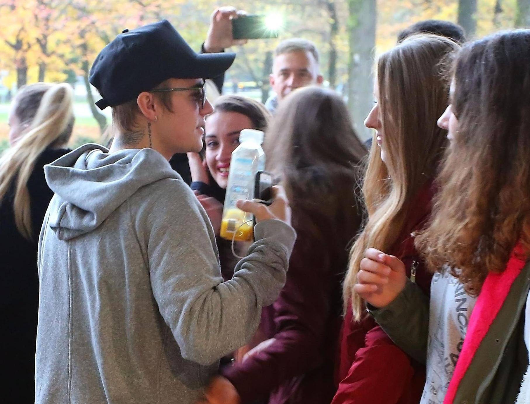 Kiša je padala, obožavateljice plakale, a Justin Bieber odletio