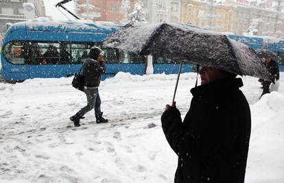 Stiže prava zima: Upalili alarm zbog obilne kiše i juga. Snijeg bi u petak mogao pasti u nizinama