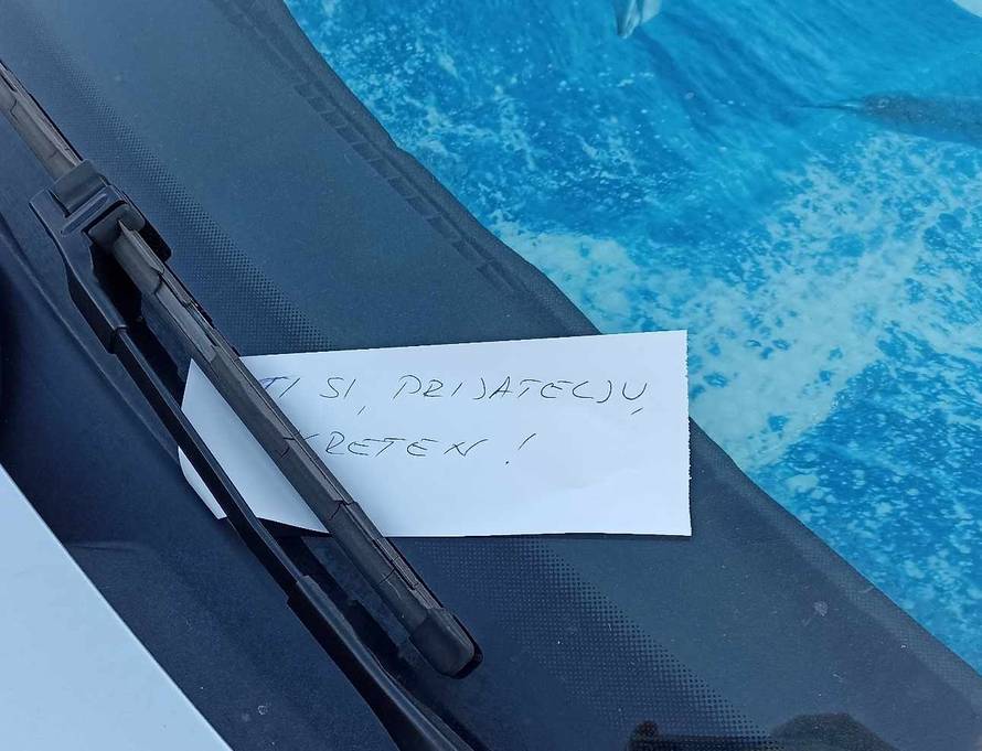 Parkirao na splitskoj plaži i zagradio ostale aute. Dočekala ga je poruka s četiri riječi...