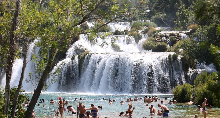 Ljepote Nacionalnog parka Krka i tijekom turistiÄke sezone zaista oÄaravaju