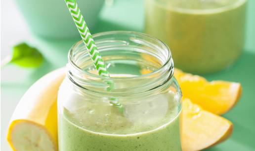 Detoks uz zdrave smoothieje: U zeleni idu špinat i avokado, a u slatki voćni med i borovnice