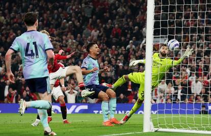 Arsenal remizirao s Unitedom! Liverpool ima veliku prednost i jednu ruku već drži na trofeju