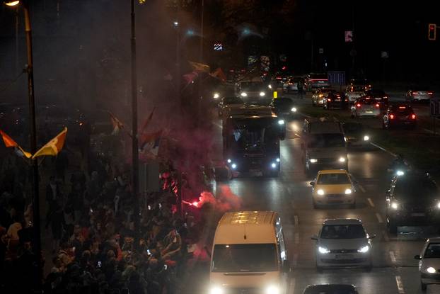 Beograd: Građani su se okupili kako bi dočekali studente iz Zapadne Srbije
