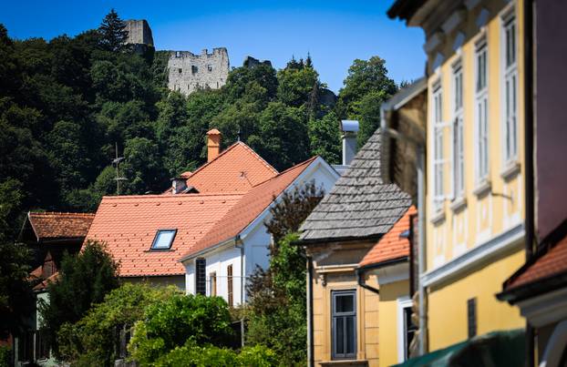 Visoke temperature ispraznile ulice Samobora
