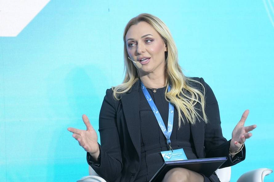 Među uhićenima u Novom Sadu i bivša ministrica Tanasković. Instragram joj je pun Vučića