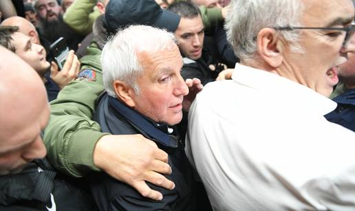 VIDEO Obradović zaplakao na dočeku u Beogradu. Navijači su napravili šou, javio se i Hezonja