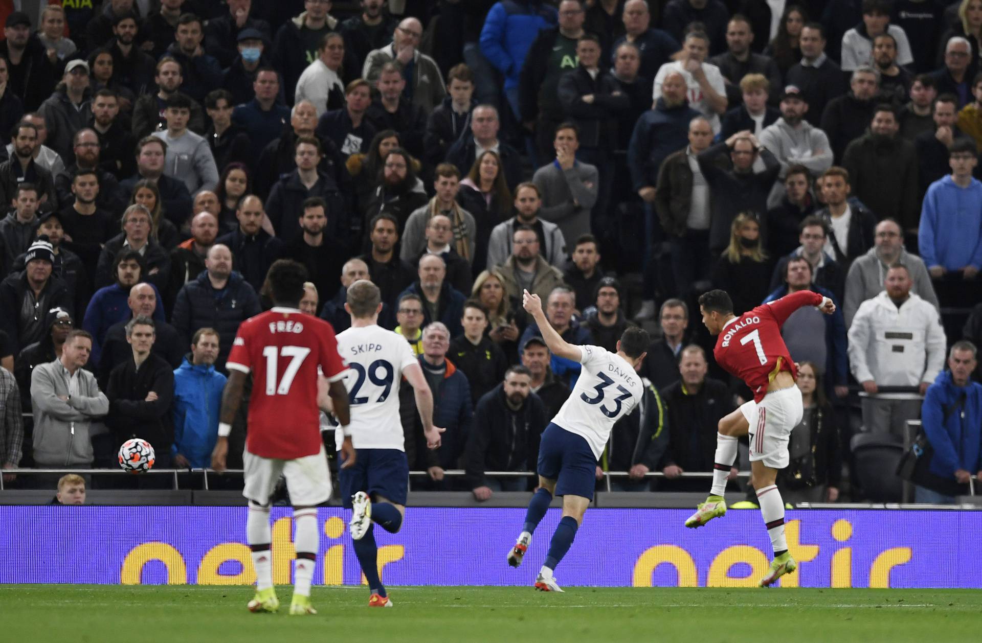 Premier League - Tottenham Hotspur v Manchester United