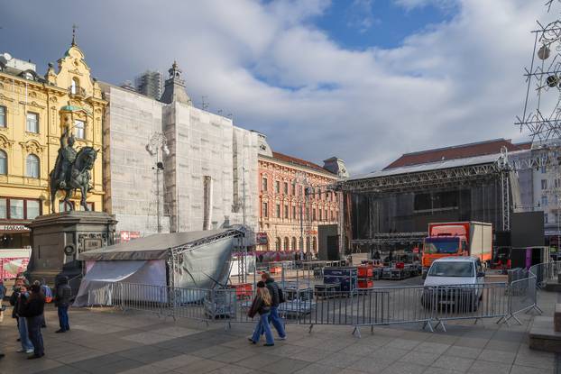 Zagreb: Pozornica za doček Nove godine polako dobiva svoj konačan izgled