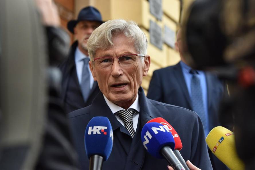 Pa ne mogu ja naručiti sinkopu kao da naručujem na džuboksu