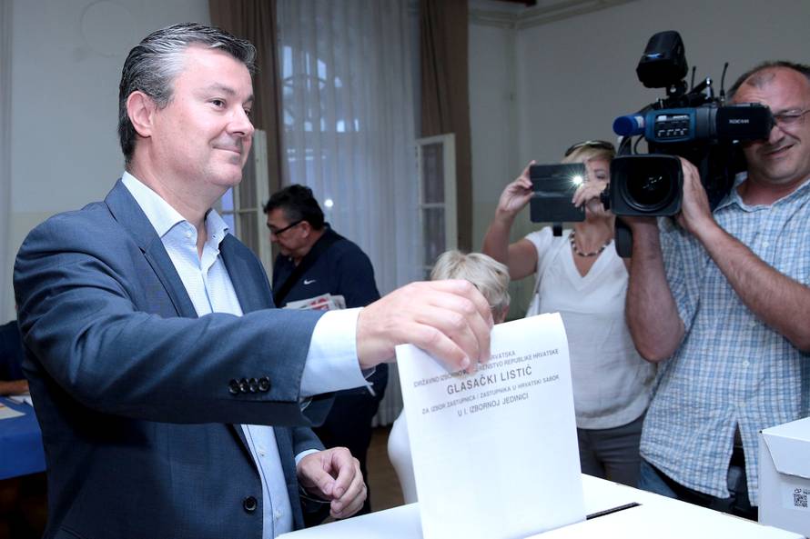 HDZ-u najviše mandata: Već danas pregovori s Mostom?