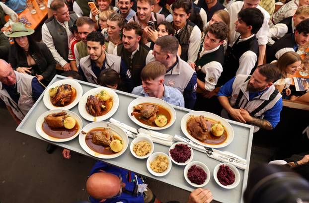 Otvoren 191. Oktoberfest u Muenchenu