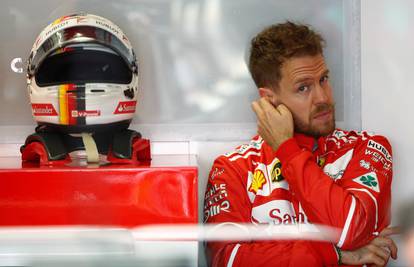 Vettel nakon kazne za sudar:  Lewis, oprosti mi. Nisam htio