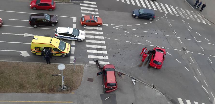 Dvije nesreće s ozlijeđenima u razmaku od nekoliko minuta