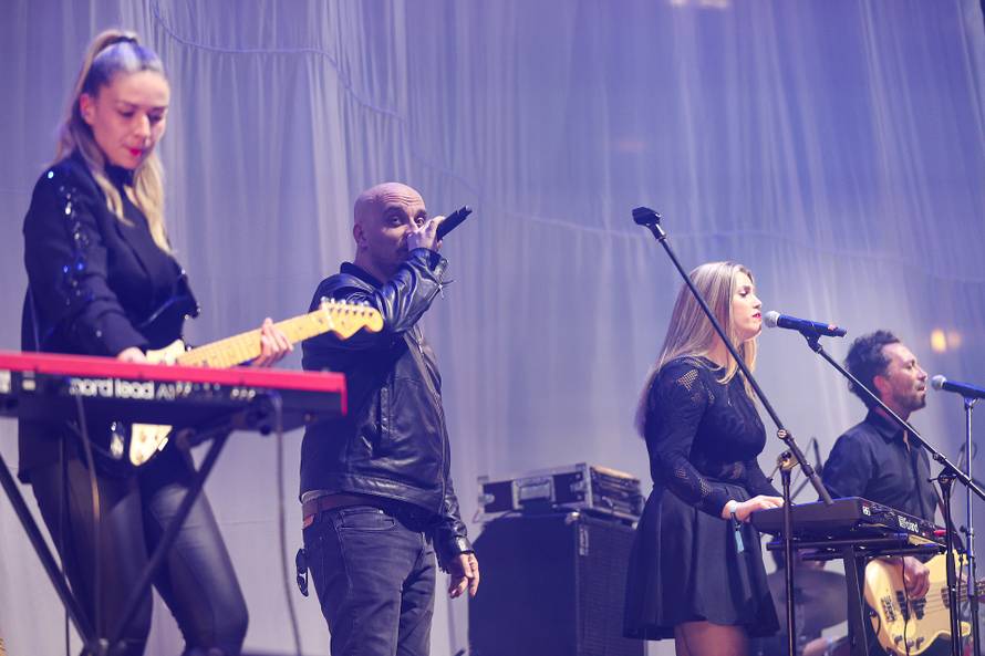 Zagreb: Koncert Plavog Orekstra u Areni