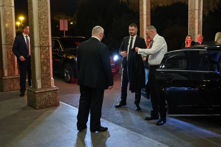 Zagreb: Dolazak uzvanika na svadbu Marijana Kustića i Nike Perenčević