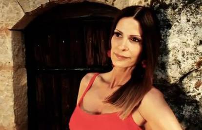 Zanosna Ana Sasso glumi u novom spotu Klape Rišpet