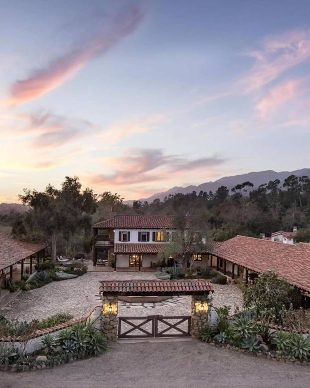 FOTO Zavirite u modernu vilu milijunašice! Ovako izgleda luksuzni ranč Kendall Jenner