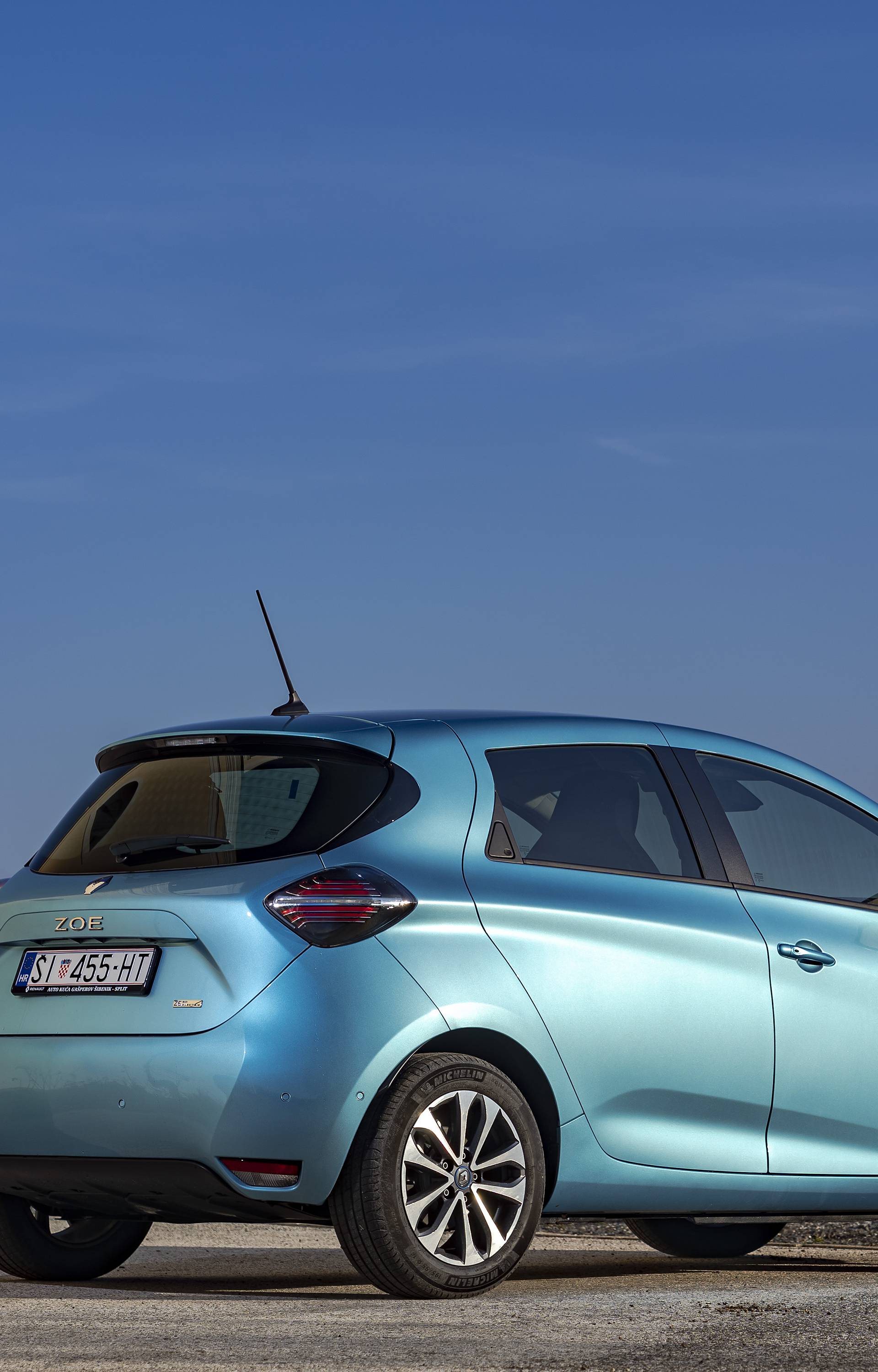 Vozili smo novi Renault Zoe: Bolji u svemu i vozi još dalje