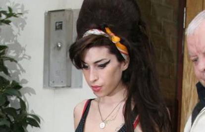Winehouse dobila vizu za Grammy, ali neće nastupiti 