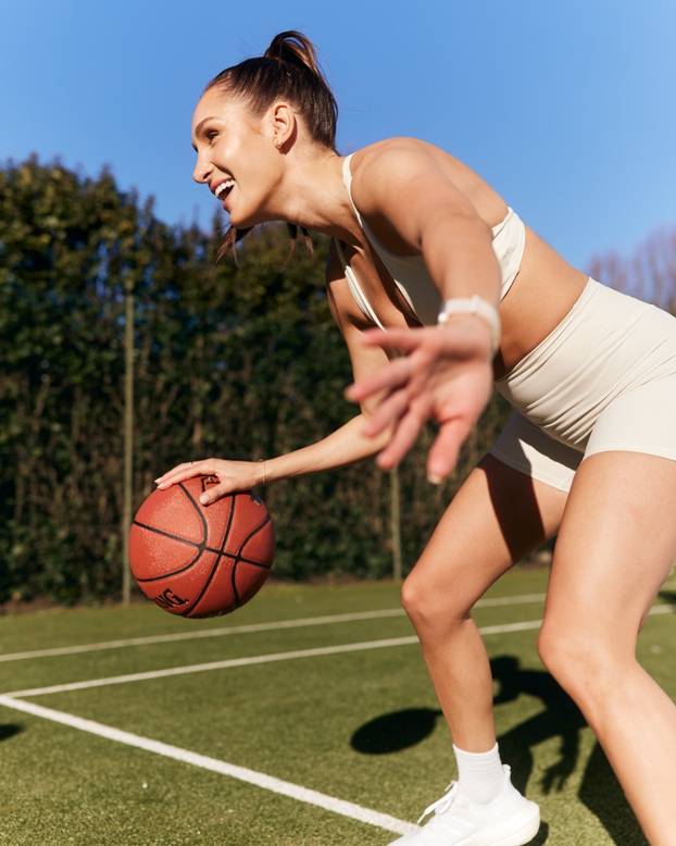 FOTO Kayla je jedna od najvećih fitness influencerica - Evo uz kojih par vježbi ostaje fit