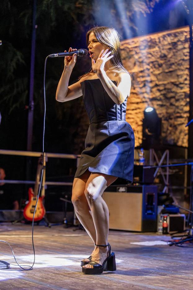 Pula: Vesna Pisarović održala koncert na Kaštelu