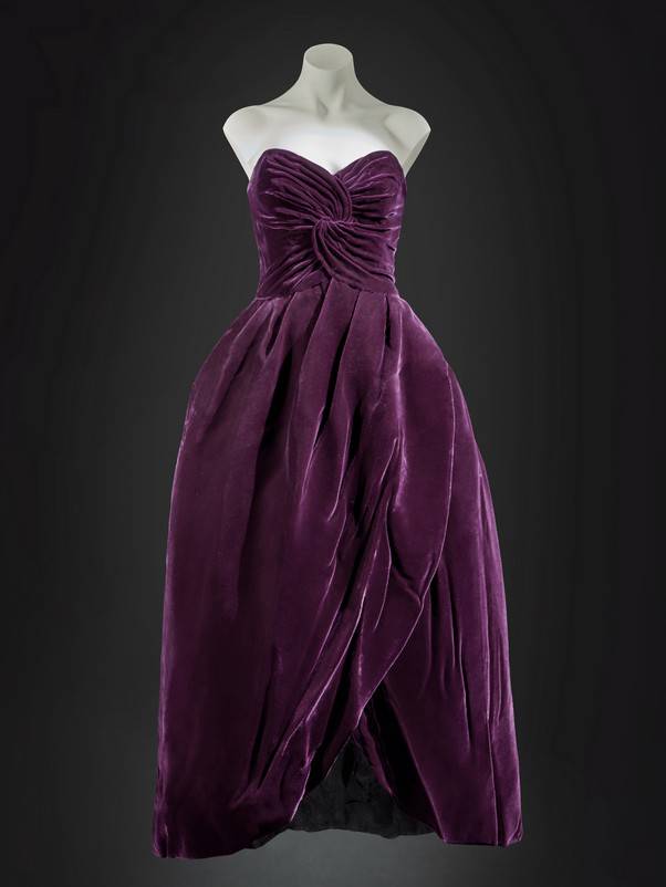 Kreacija od svilenog baršuna: Jedna od najpoznatijih haljina princeze Diane ide na aukciju