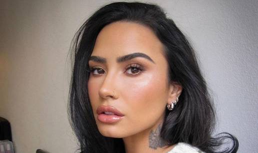 Demi Lovato drastično izgubila na težini, a fanovi je kritiziraju: 'Još jedna kraljica Ozempica!'