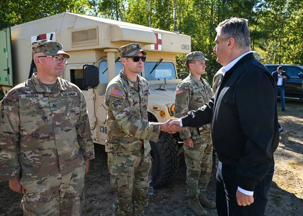 FOTO Milanović posjetio vojni kamp u Minessoti: Naši ljudi su ponosni na ovu suradnju