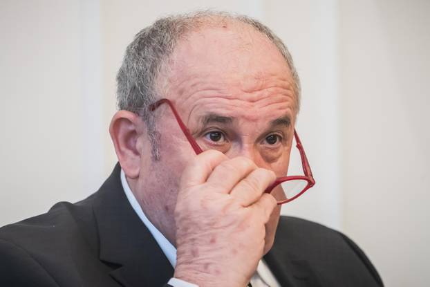 Split: Konferencija za medije Željka Keruma na kojoj je predstavio kandidata za lokalne izbore