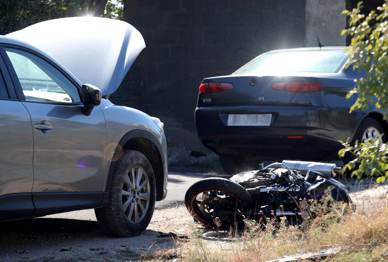 U prometnoj nesreću u Drnišu poginula jedna osoba