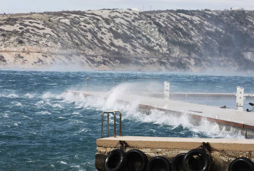 Bakarac: Olujna bura u Bakarskom zaljevu