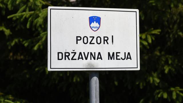 Vojne formacije na slovenskoj granici? 'Imaju ruske oznake'