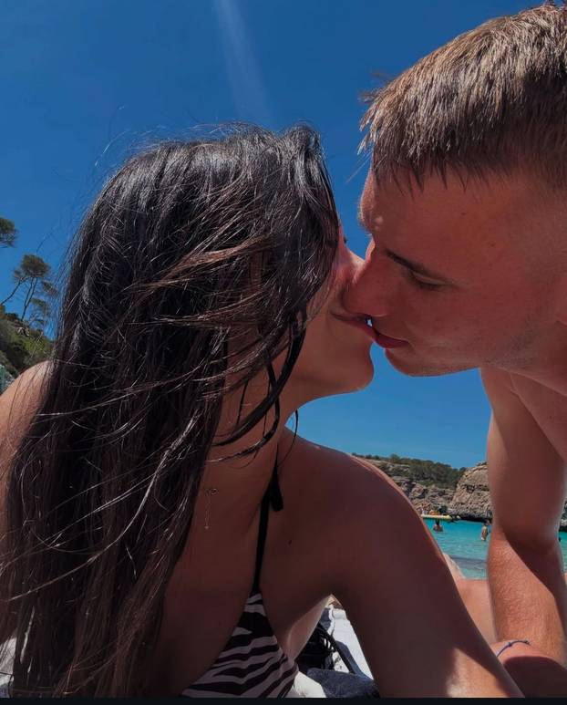 FOTO Kramarić skače s jahte, Lovren u Hrvatskoj, dinamovac 'potegnuo'  čak do Kolumbije...