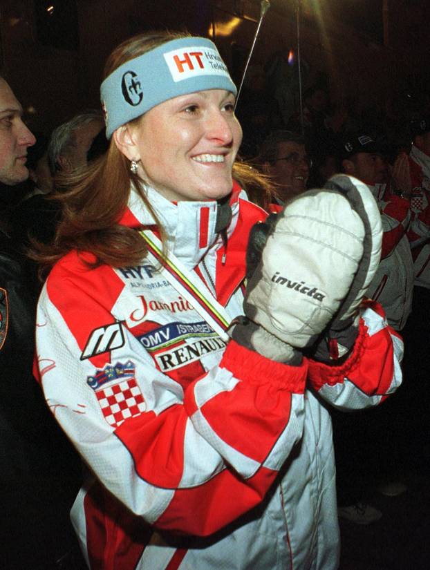 Arhivske fotografije do&ccaron;eka Janice i Ivice Kosteli&cacute;a sa Svjetskog prvenstva na kojemu se prije 20 godina okupilo oko 100.000 ljudi