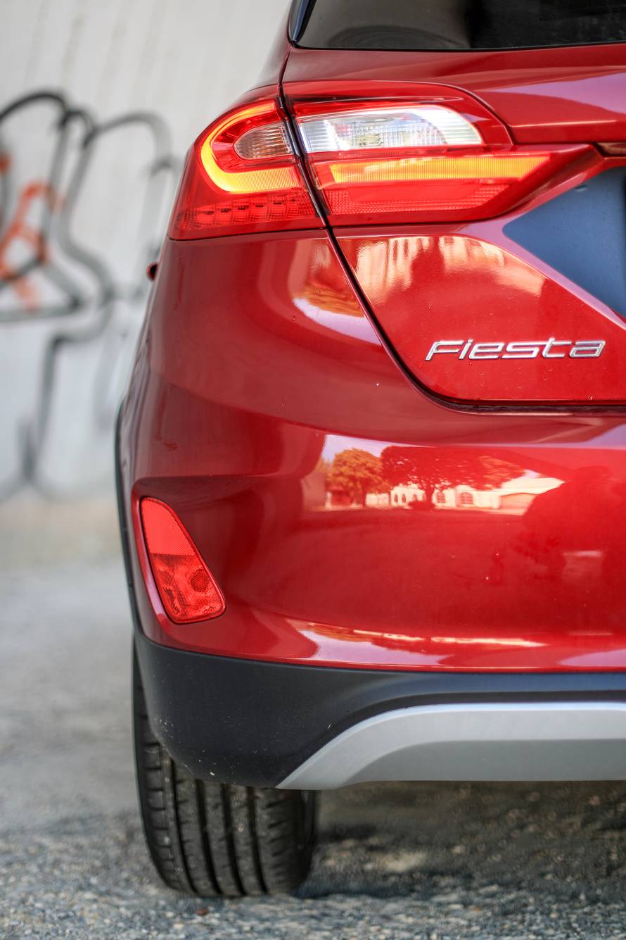 Testirali smo Fiestu koja jako dobro glumi SUV crossover