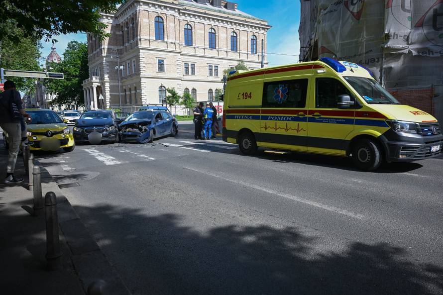 FOTO Sudarila se tri auta kod Zrinjevca. Ne voze tramvaji...