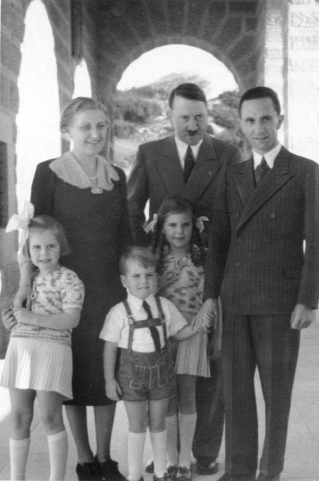 Obersalzberg, Besuch Familie Goebbels bei Hitler