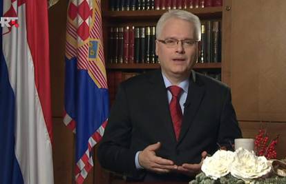 Josipovićeva poslanica: Svima želi mir, ljubav i zajedništvo