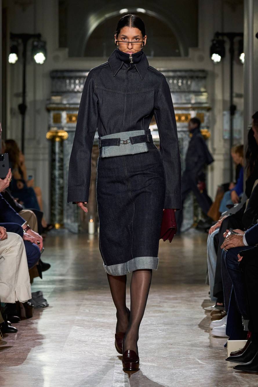 Nose se maksi traper suknje