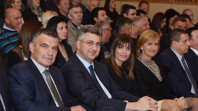 Knin: Andrej Plenkovi? prisustvovao proslavi 27. obljetnice HDZ-a grada Knina 