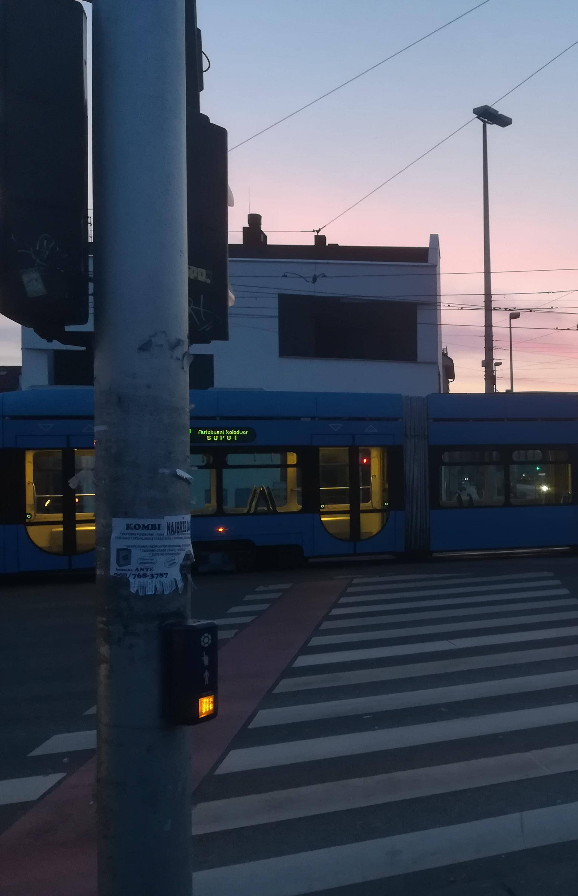 Tramvaj iskočio iz tračnica na Držićevoj: Promet normaliziran