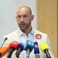 Pogledajte što predstavlja bedž kojeg je nosio ministar Habijan
