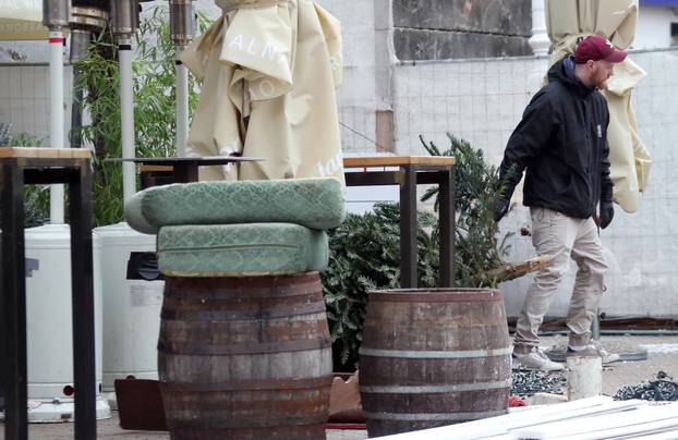 Advent u Zagrebu raspremaju, a to znači da je došao kraj božićnoj i novogodišnjoj priči