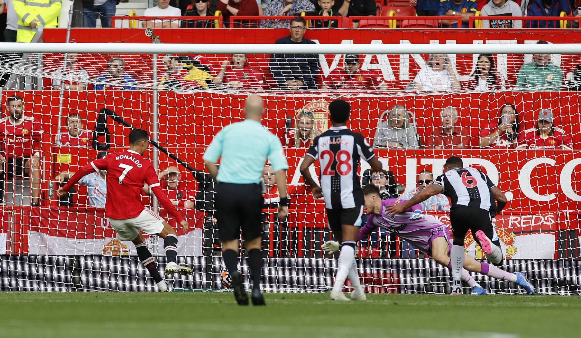 Premier League - Manchester United v Newcastle United