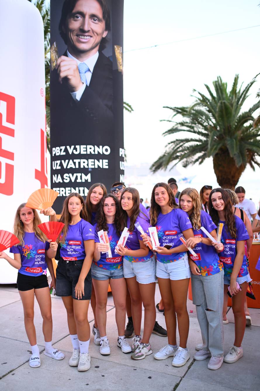 Asanović i Štimac dijelili su medalje na zatvaranju Igara